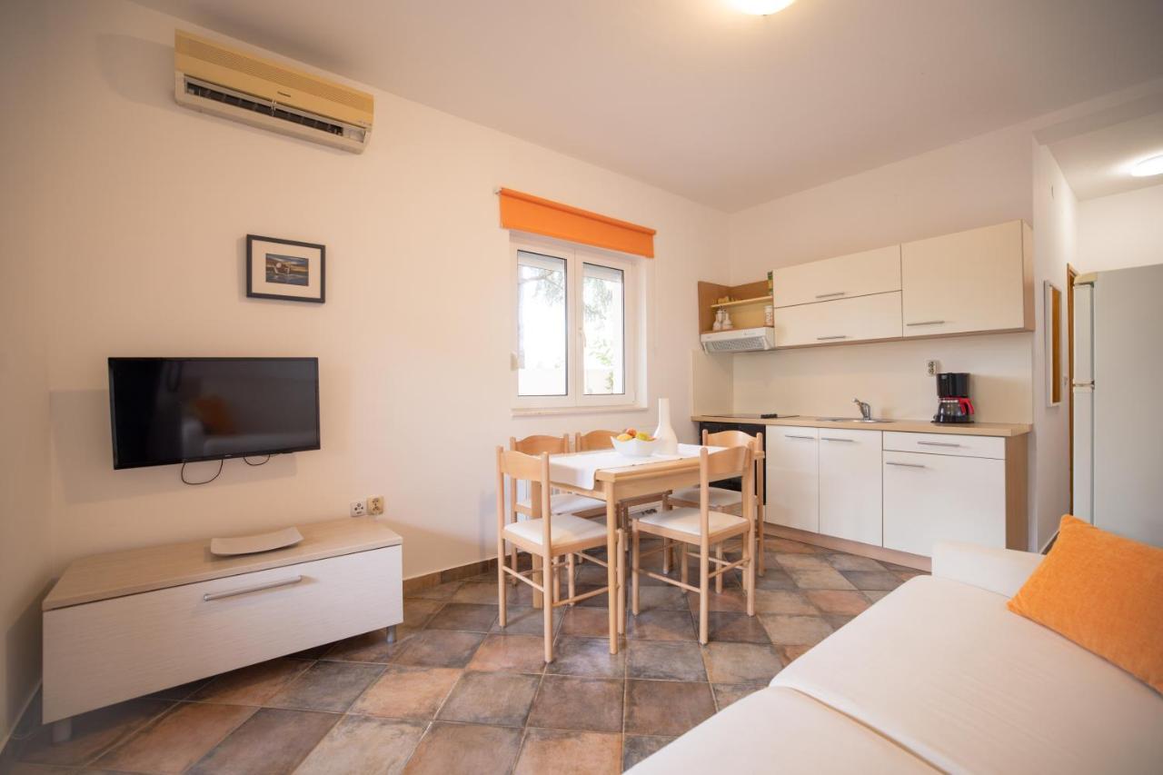 Apartment Leon Bibinje Buitenkant foto